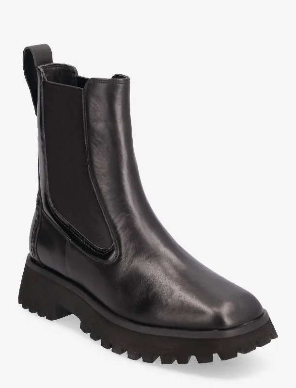 women's high-performance snow sneakers-Women’S Stayso Rise Boots In Black Leather