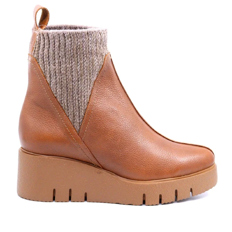 women's grunge combat flats-Women's Indios Knit Boots In Cuero Brown